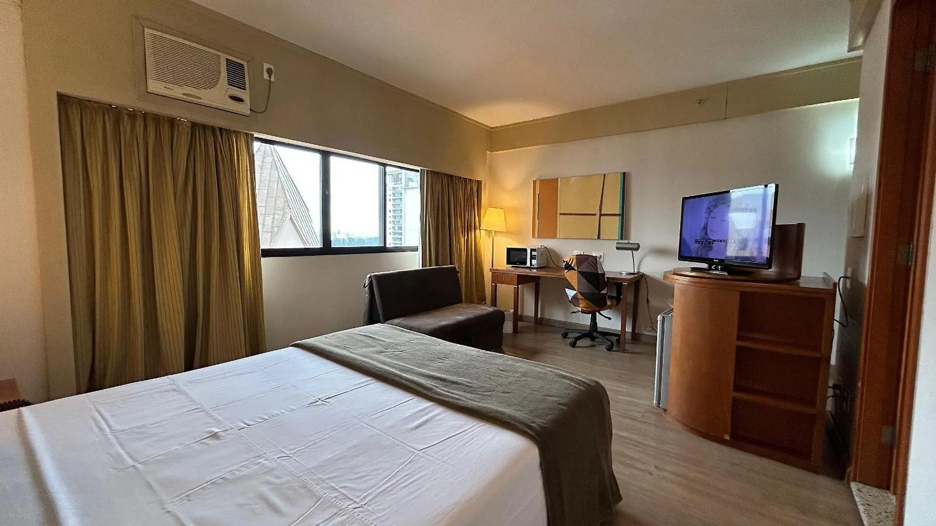 Apartment Ibirapuera Borges Lagoa C/ Garagem Uh1009 Sao Paulo